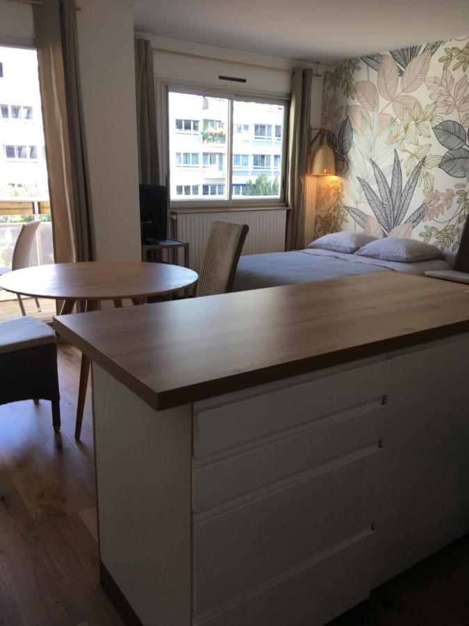 Апартаменты Logement Chic - Lyon 6 Brotteaux - Arrivee Autonome - Equipe Экстерьер фото